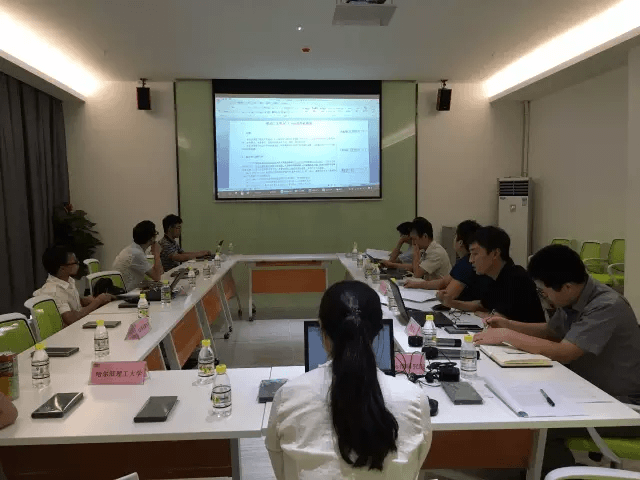 La terza riunione di lavoro standard "Cavo flessibile ad alta tensione AC 1,5kV per veicoli elettrici" si è tenuta con successo a Songshan Lake